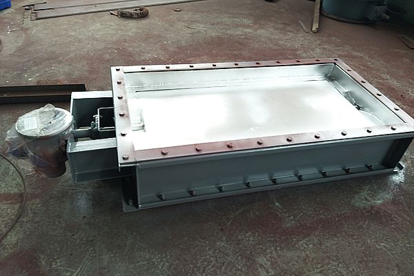 矩形擋板門（寬14M）制作完工，車間一覽